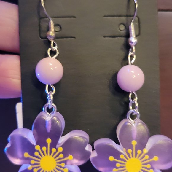 Flower Earrings Purple Color with purple glass bead - Picture 4 of 4